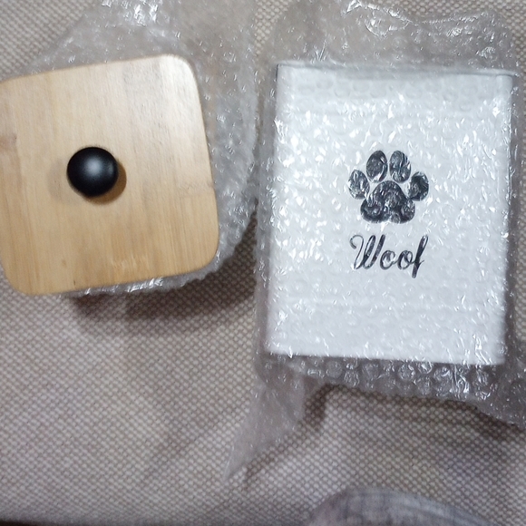 2 Dog Treat Containers - Picture 3 of 3